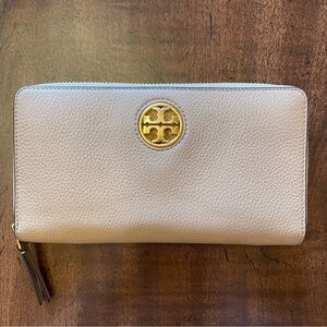 GUC Tory Burch Carson Zip Continental Wallet